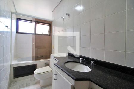 Apartamento à venda com 127m², 3 quartos e 2 vagasBanheiro da Suíte