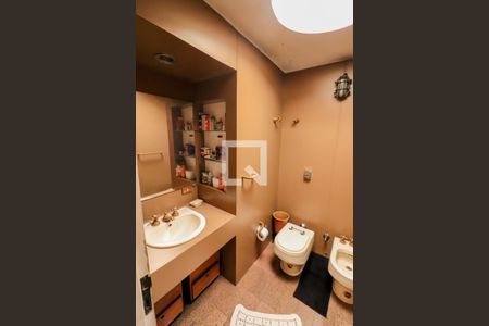 Casa à venda com 226m², 4 quartos e 2 vagas Casa à venda com 226m², 4 quartos e 2 vagasSuite Quarto 3