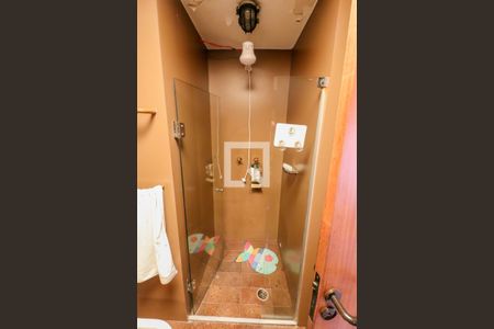 Casa à venda com 226m², 4 quartos e 2 vagas Casa à venda com 226m², 4 quartos e 2 vagasSuite Quarto 4