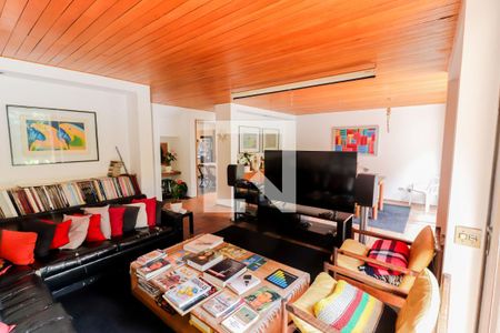 Sala de casa à venda com 4 quartos, 226m² em Instituto de Previdencia, São Paulo