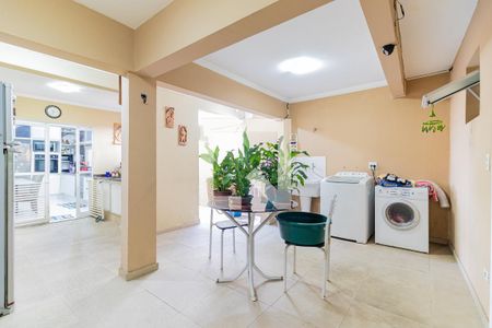 Casa para alugar com 350m², 4 quartos e 2 vagas Casa para alugar com 350m², 4 quartos e 2 vagasQuintal