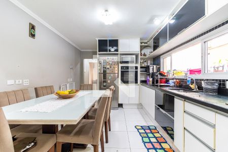Casa para alugar com 350m², 4 quartos e 2 vagas Casa para alugar com 350m², 4 quartos e 2 vagasCozinha