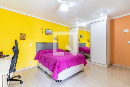 Casa para alugar com 350m², 4 quartos e 2 vagas Casa para alugar com 350m², 4 quartos e 2 vagasQuarto 2 - Suíte 2
