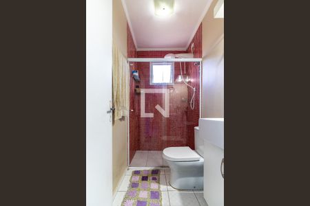Casa para alugar com 350m², 4 quartos e 2 vagas Casa para alugar com 350m², 4 quartos e 2 vagasBanheiro da Suíte 1