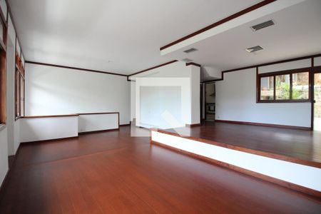 Sala de casa à venda com 5 quartos, 412m² em Freguesia de Jacarepaguá, Rio de Janeiro