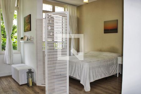 Quarto de apartamento para alugar com 2 quartos, 53m² em Centro, Guarujá