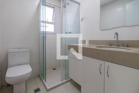 Banheiro da Suíte de apartamento para alugar com 1 quarto, 53m² em Alphaville Industrial, Barueri