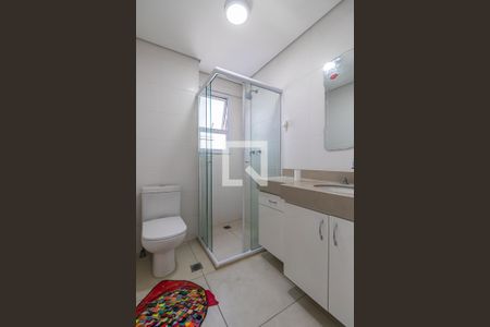 Banheiro da Suíte de apartamento para alugar com 1 quarto, 53m² em Alphaville Industrial, Barueri