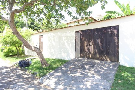 Casa para alugar com 170m², 4 quartos e 3 vagasPortão de entrada Garagem
