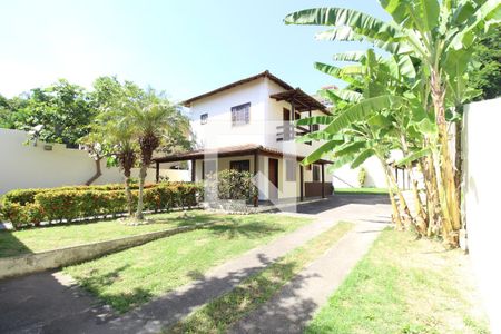 Casa para alugar com 170m², 4 quartos e 3 vagasVista da garagem