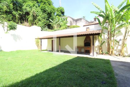 Casa para alugar com 170m², 4 quartos e 3 vagasQuintal Fundos