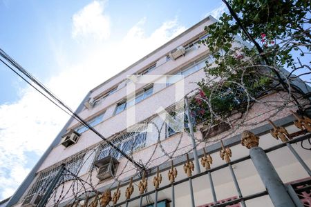 Apartamento para alugar com 100m², 3 quartos e 1 vaga Apartamento para alugar com 100m², 3 quartos e 1 vagaFachada