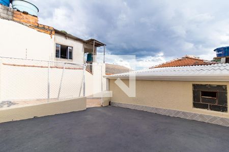 Casa para alugar com 60m², 2 quartos e 1 vaga Casa para alugar com 60m², 2 quartos e 1 vagaQuintal