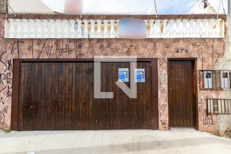 Casa para alugar com 60m², 2 quartos e 1 vaga Casa para alugar com 60m², 2 quartos e 1 vagaFachada