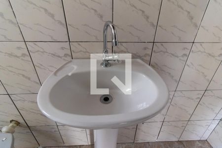 Casa para alugar com 60m², 2 quartos e 1 vaga Casa para alugar com 60m², 2 quartos e 1 vagaBanheiro - torneira