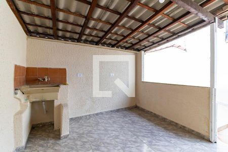 Casa para alugar com 60m², 2 quartos e 1 vaga Casa para alugar com 60m², 2 quartos e 1 vagaÁrea de Serviço