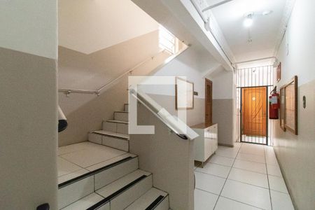 Apartamento à venda com 50m², 1 quarto e sem vagaEscada