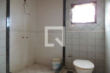 Casa à venda com 200m², 3 quartos e 2 vagasBanheiro 