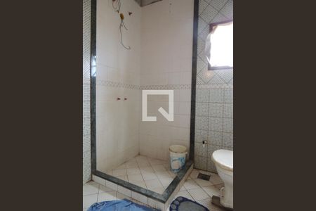 Casa à venda com 200m², 3 quartos e 2 vagasBanheiro 