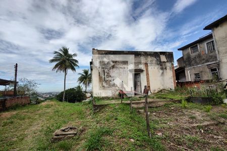 Casa à venda com 200m², 3 quartos e 2 vagasQuintal