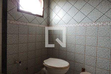 Casa à venda com 200m², 3 quartos e 2 vagasBanheiro 