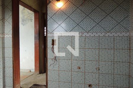 Casa à venda com 200m², 3 quartos e 2 vagasBanheiro 