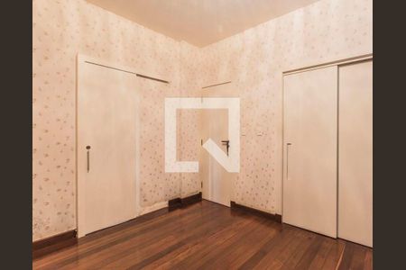 Apartamento à venda com 190m², 4 quartos e 3 vagas Apartamento à venda com 190m², 4 quartos e 3 vagasQuarto