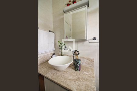 Casa à venda com 248m², 5 quartos e 6 vagasBanheiro casa 2