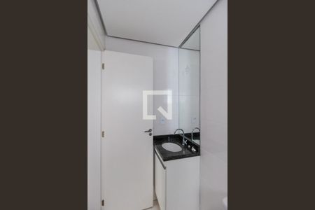Banheiro de kitnet/studio para alugar com 1 quarto, 25m² em Jardim Independência, São Paulo