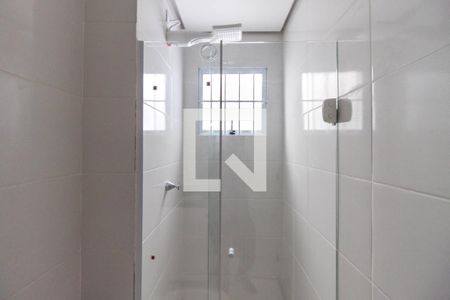 Banheiro de kitnet/studio para alugar com 1 quarto, 25m² em Jardim Independência, São Paulo