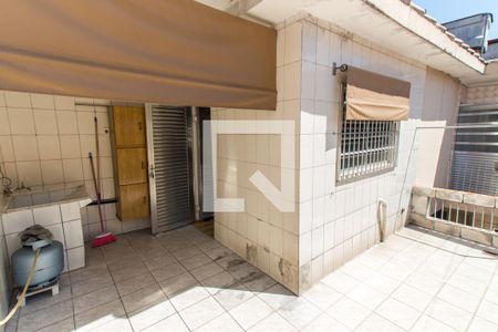 Casa à venda com 180m², 4 quartos e 1 vagaÁrea de Serviço 2  