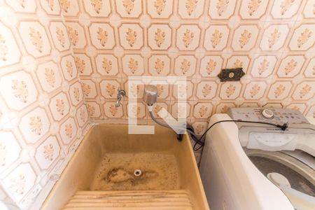 Casa à venda com 180m², 4 quartos e 1 vagaÁrea de Serviço  