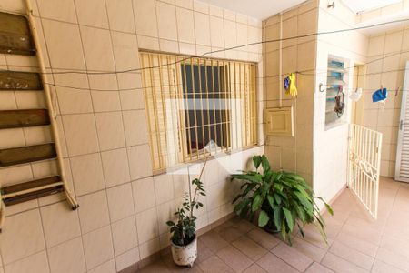 Casa à venda com 180m², 4 quartos e 1 vagaÁrea de Serviço 3  