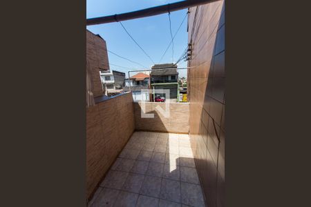 Casa à venda com 180m², 4 quartos e 1 vagaÁrea de Serviço  