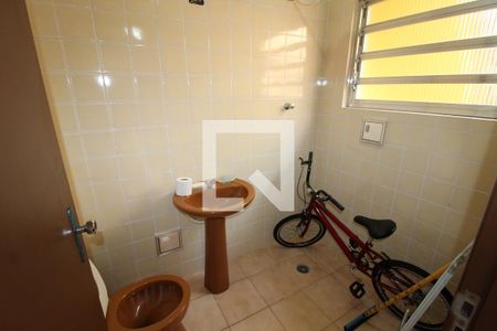 Lavabo de casa para alugar com 2 quartos, 230m² em Vila Lúcia, São Paulo
