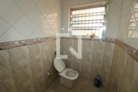 Casa para alugar com 230m², 2 quartos e 2 vagasBanheiro 