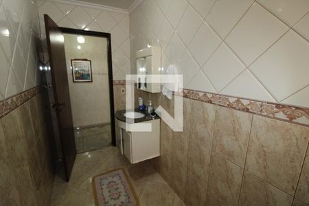 Casa para alugar com 230m², 2 quartos e 2 vagasBanheiro 