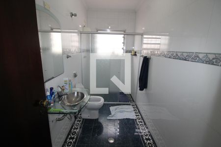 Casa para alugar com 230m², 2 quartos e 2 vagasBanheiro 3