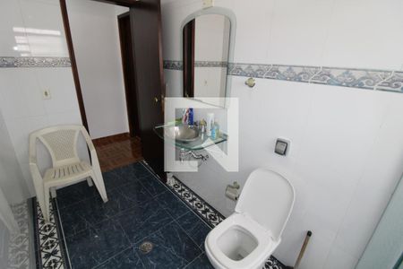 Casa para alugar com 230m², 2 quartos e 2 vagasBanheiro 3