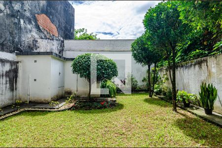 Apartamento à venda com 110m², 2 quartos e sem vagaÁrea comum