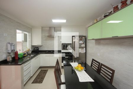 Casa à venda com 106m², 3 quartos e 4 vagasBanheiro Social