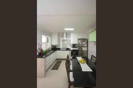 Casa à venda com 106m², 3 quartos e 4 vagasBanheiro Social