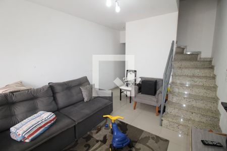 Sala de casa à venda com 2 quartos, 82m² em Vila Carmem, São Paulo