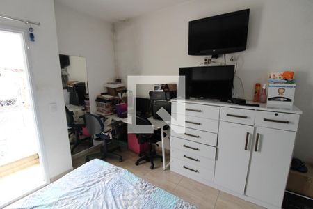 Suite de casa à venda com 2 quartos, 82m² em Vila Carmem, São Paulo