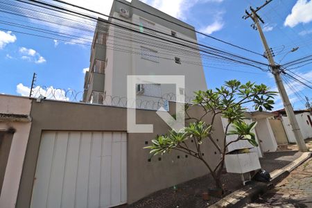 Fachada do Prédio de apartamento para alugar com 2 quartos, 55m² em Presidente Roosevelt, Uberlândia
