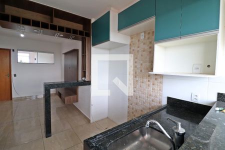 Cozinha de apartamento para alugar com 2 quartos, 55m² em Presidente Roosevelt, Uberlândia