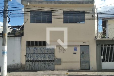Casa para alugar com 24m², 1 quarto e sem vagaFachada