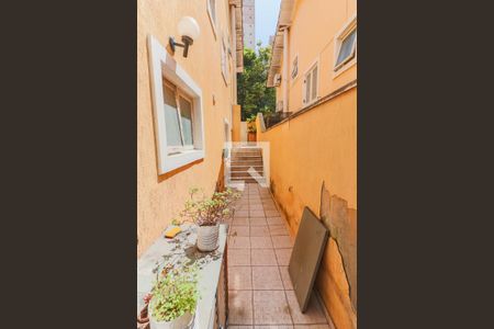 Casa à venda com 183m², 3 quartos e 2 vagas Casa à venda com 183m², 3 quartos e 2 vagasQuintal