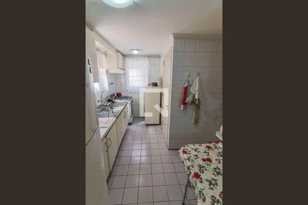 Casa à venda com 183m², 3 quartos e 2 vagas Casa à venda com 183m², 3 quartos e 2 vagasCozinha