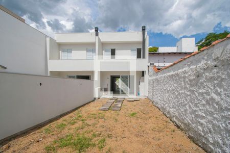 Casa à venda com 199m², 3 quartos e 2 vagas Casa à venda com 199m², 3 quartos e 2 vagasQuintal